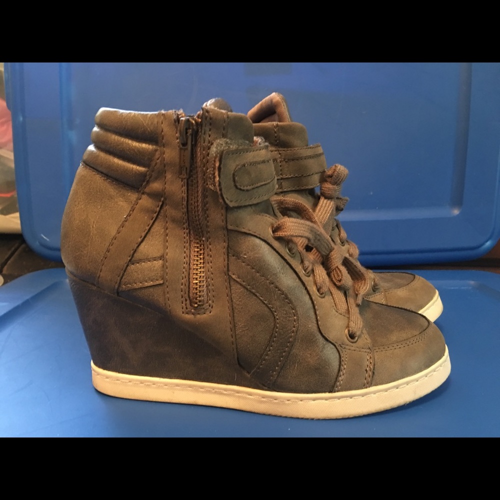 Candies wedges